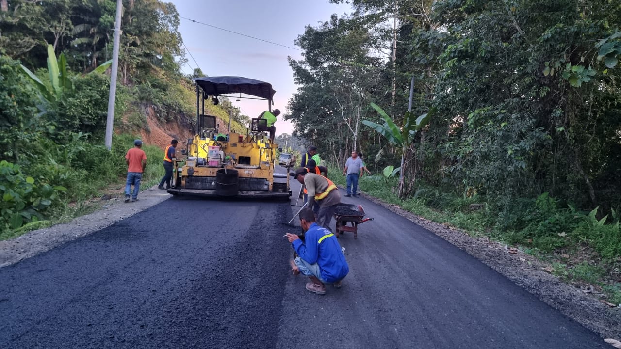 TERUS BERPROSES : Pembangunan jalan di Kaltara menunjukkan tren positif.