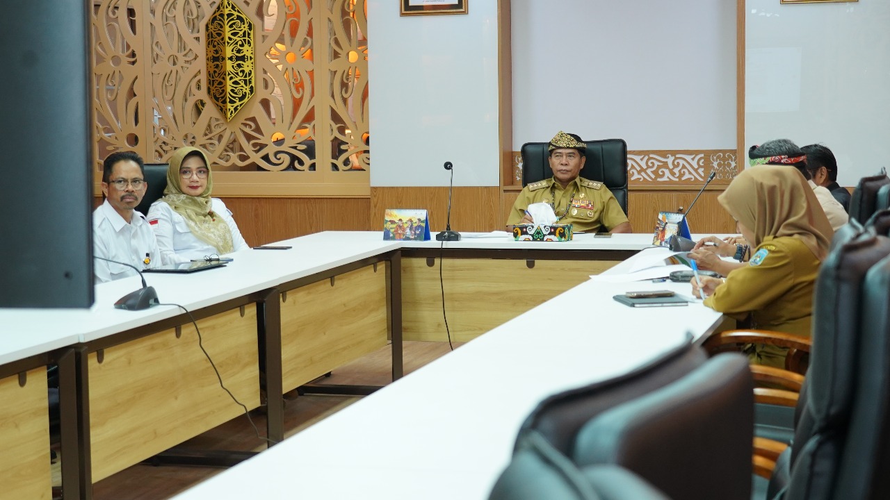 PERCEPATAN : Gubernur Kalimantan Utara (Kaltara), Dr. H. Zainal A. Paliwang, S.H., M.Hum., menghadiri Rakor Percepatan Swasembada Pangan bersama Mentan RI Andi Amran Sulaiman dan Mendagri Tito Karnavian secara daring, Selasa (3/6)