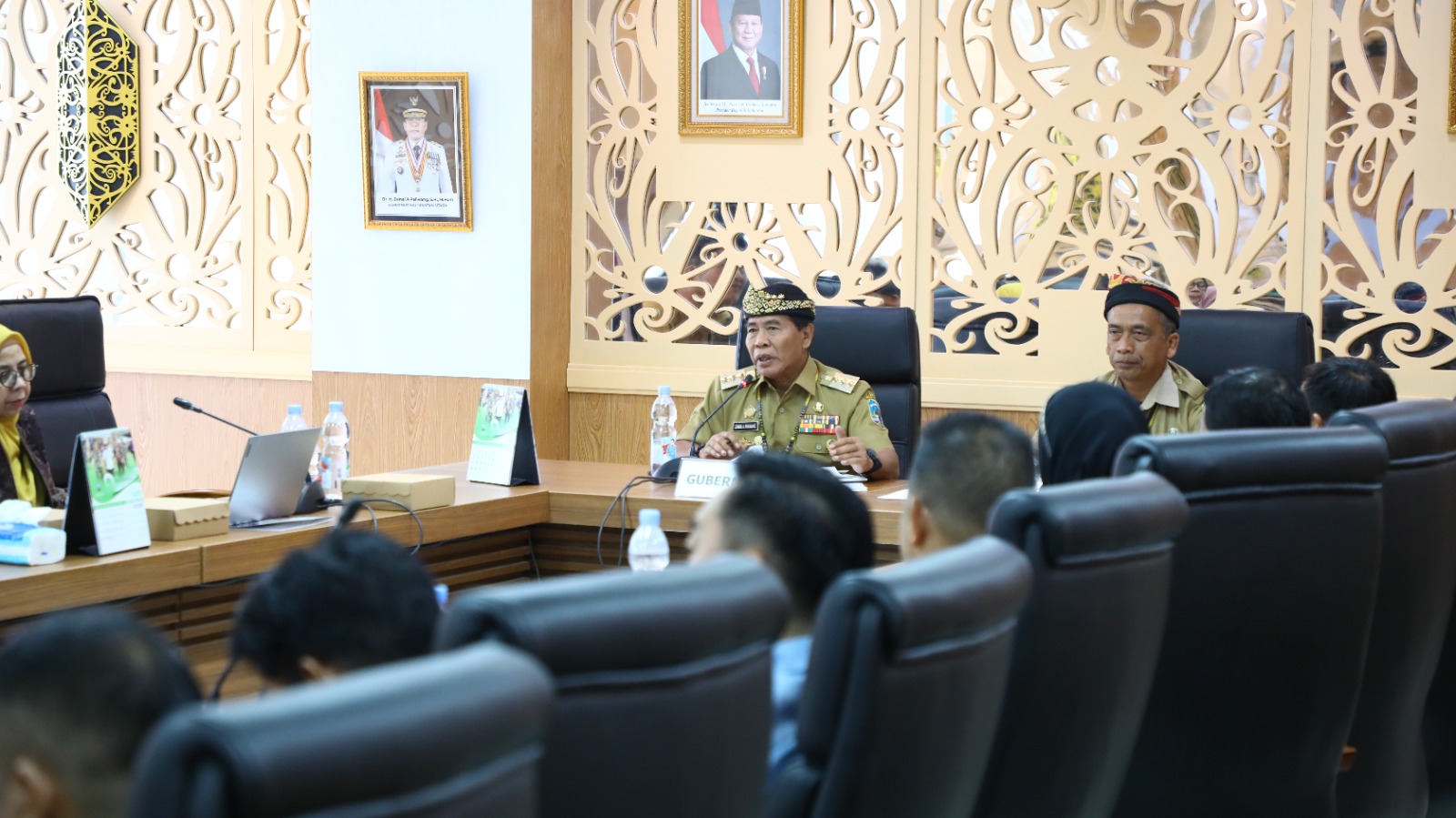 PAPARAN : Gubernur Kaltara, Dr. H. Zainal A. Paliwang, S.H., M.Hum menghadiri persentasi rencana pembangunan pabrik minyak goreng kelapa sawit yang digelar diruang Rapat Kantor Gubernur Lantai 4, Selasa, (24/6). 