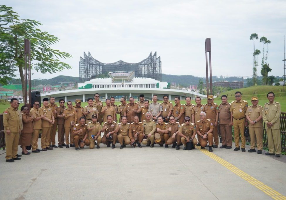 RAKOR HUT RI : Gubernur Kaltara, DR (HC) H Zainal A Paliwang, M.Hum menghadiri Rakor HUT ke-79 Republik Indonesia di IKN, Penajam Paser Utara, Selasa (13/8).